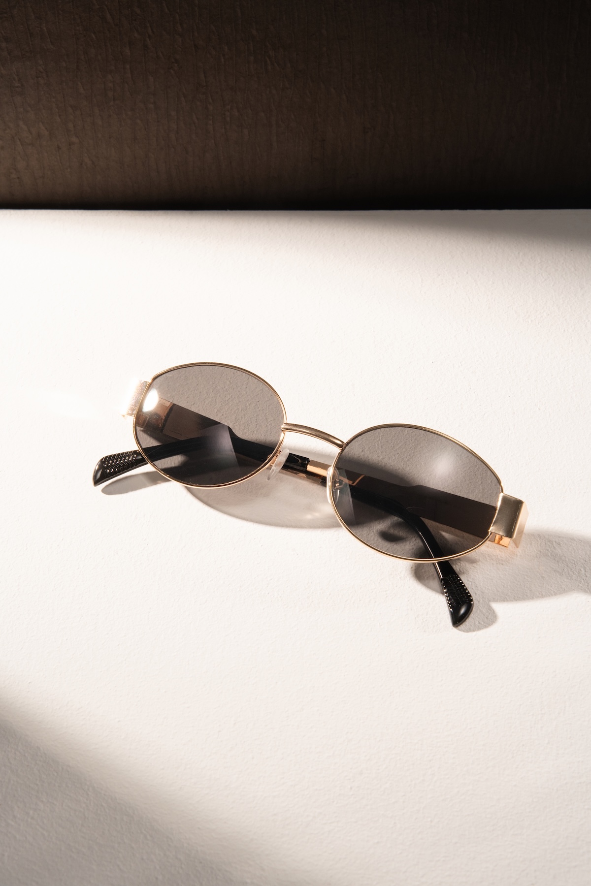 **1Pair Unisex Retro Oval Meta - Street Fashion Luxury recension och pris