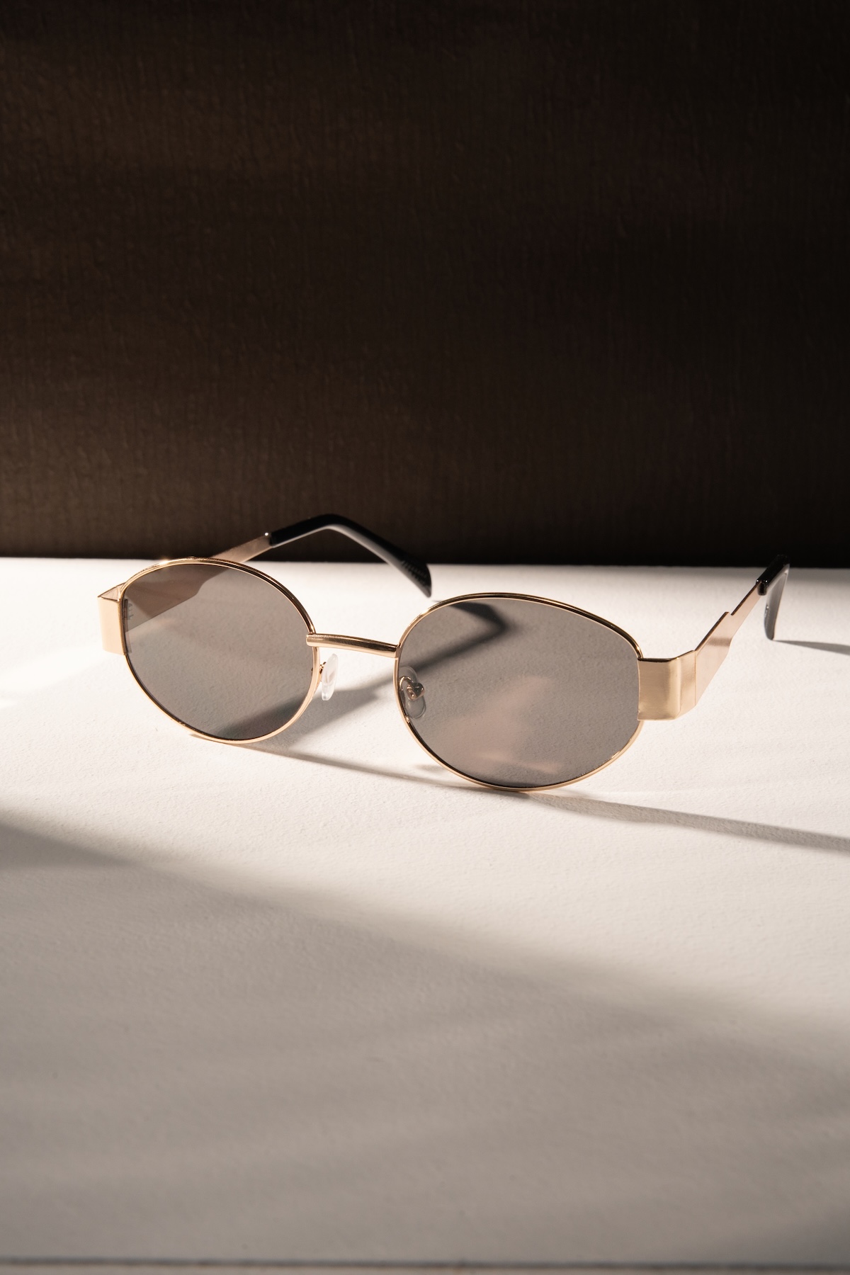 **1Pair Unisex Retro Oval Meta - Street Fashion Luxury recension och pris