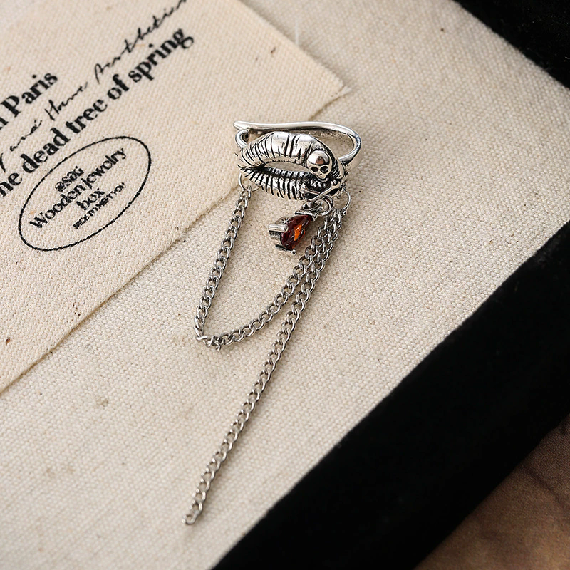 XIYANIKE Goth Skull Chain Tass - Street Fashion Earrings recension och pris