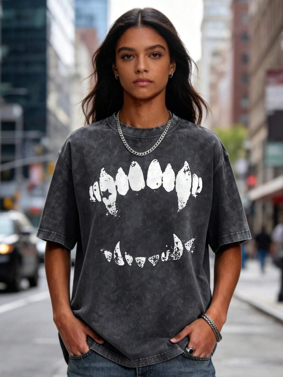 Black Teeth Graphic Tee Short  - Quirky Street Fashion recension och pris