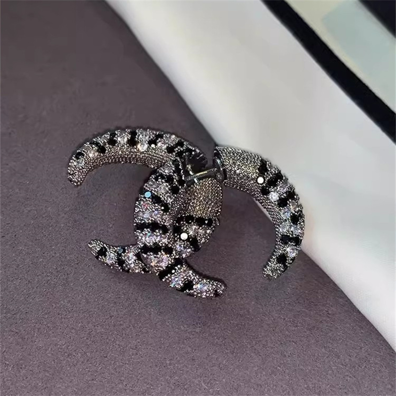 Vintage Front Rear Zircon Horn - Street Fashion Earrings recension och pris
