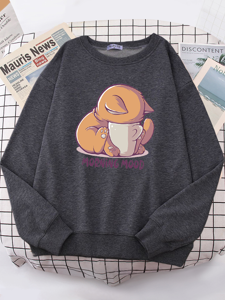 Cat Is Looking At The Cup Love - Oversized Crewneck Fleece recension och pris