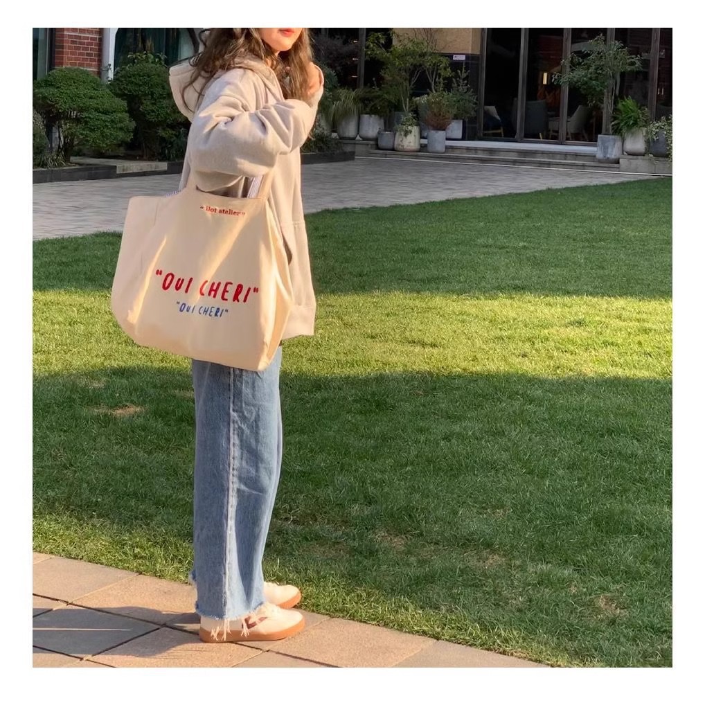 Versatile Double Striped Embro - Tote Bag Canvas Print recension och pris